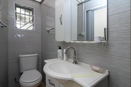 Casa à venda com 690m², 6 quartos e 8 vagasBanheiro (Casa 3) 