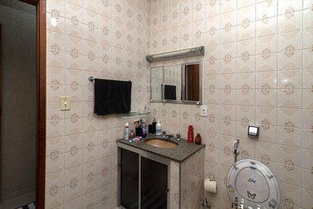 Casa à venda com 690m², 6 quartos e 8 vagasBanheiro Social