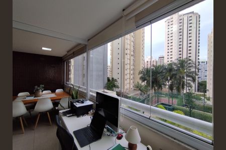 Apartamento à venda com 96m², 3 quartos e 2 vagasEscritório