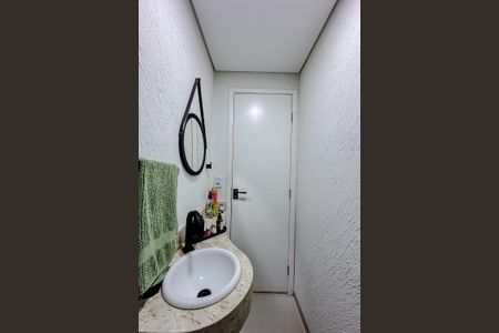 Casa de condomínio à venda com 200m², 3 quartos e 4 vagasLavabo Sala
