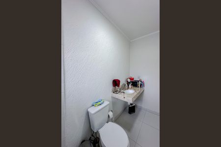 Casa de condomínio à venda com 200m², 3 quartos e 4 vagasBanheiro da Suíte