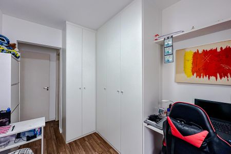 Casa de condomínio à venda com 200m², 3 quartos e 4 vagasQuarto 3 - Suíte