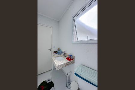 Casa de condomínio à venda com 200m², 3 quartos e 4 vagasBanheiro da Suíte