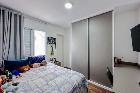Casa de condomínio à venda com 200m², 3 quartos e 4 vagasQuarto 2 - Suíte