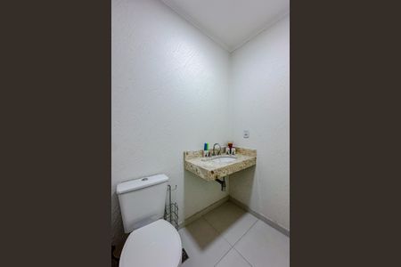 Casa de condomínio à venda com 200m², 3 quartos e 4 vagasBanheiro da Suíte