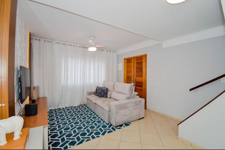 Casa à venda com 186m², 2 quartos e 3 vagasSala