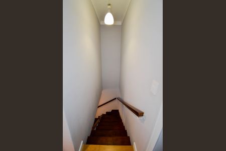 Casa à venda com 186m², 2 quartos e 3 vagasEscada 