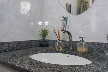 Apartamento à venda com 67m², 3 quartos e 2 vagasBanheiro do Quarto 1