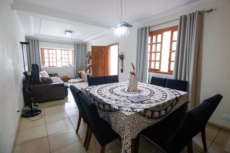 Casa de condomínio à venda com 205m², 3 quartos e 3 vagasSala