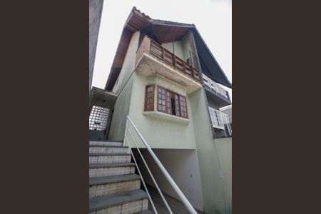 Casa de condomínio à venda com 205m², 3 quartos e 3 vagasFachada