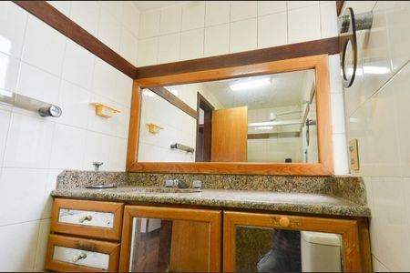Apartamento à venda com 175m², 4 quartos e 3 vagas Apartamento à venda com 175m², 4 quartos e 3 vagasBanheiro da Suíte