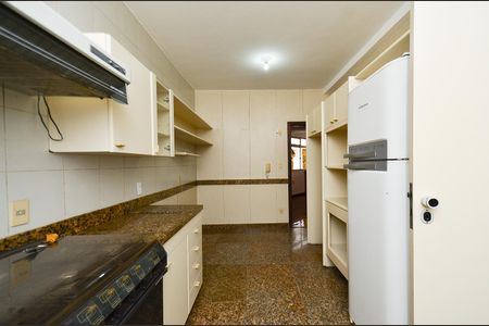 Apartamento à venda com 175m², 4 quartos e 3 vagas Apartamento à venda com 175m², 4 quartos e 3 vagasCozinha