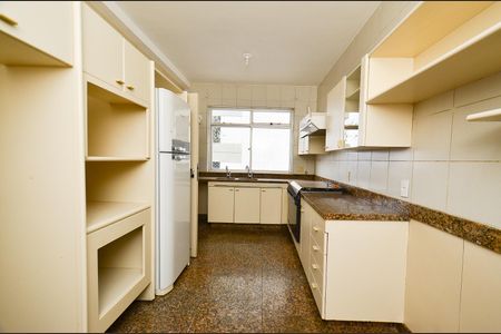 Apartamento à venda com 175m², 4 quartos e 3 vagas Apartamento à venda com 175m², 4 quartos e 3 vagasCozinha