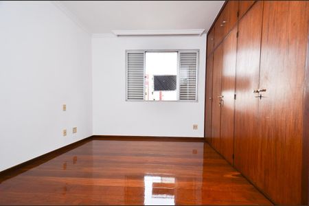 Apartamento à venda com 175m², 4 quartos e 3 vagas Apartamento à venda com 175m², 4 quartos e 3 vagasQuarto 2