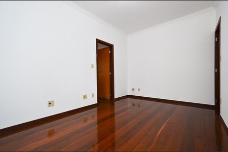 Apartamento à venda com 175m², 4 quartos e 3 vagas Apartamento à venda com 175m², 4 quartos e 3 vagasCopa
