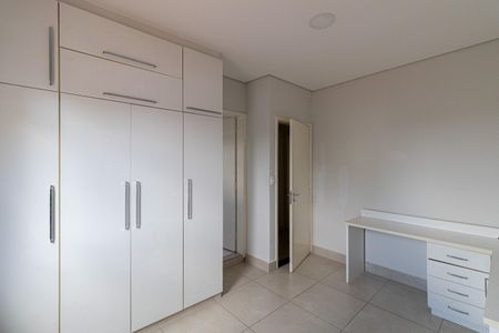 Casa à venda com 272m², 4 quartos e 2 vagasSuíte 2