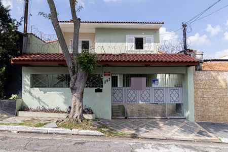 Casa à venda com 272m², 4 quartos e 2 vagasFachada+Placa