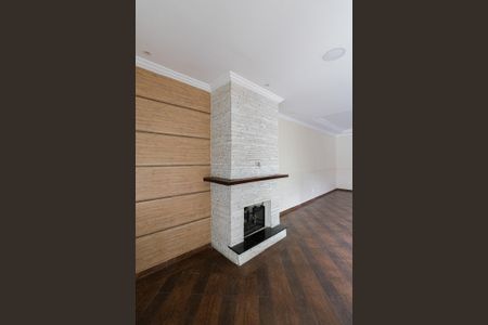 Casa à venda com 272m², 4 quartos e 2 vagasSala