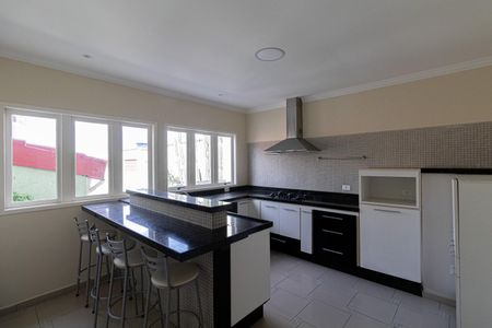 Casa à venda com 272m², 4 quartos e 2 vagasCozinha