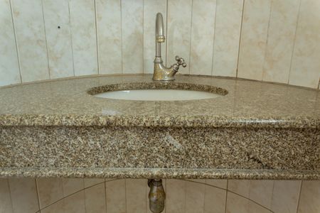 Casa à venda com 349m², 4 quartos e 6 vagas Casa à venda com 349m², 4 quartos e 6 vagasLavabo