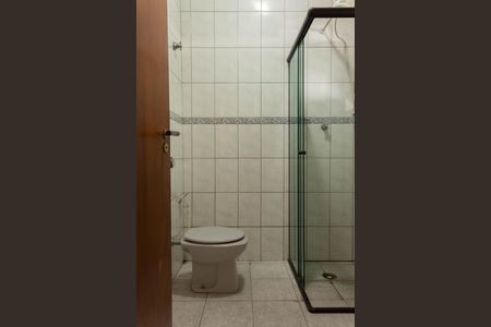 Casa à venda com 349m², 4 quartos e 6 vagas Casa à venda com 349m², 4 quartos e 6 vagasSauna - Banheiro