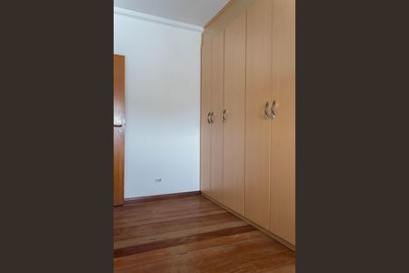 Casa à venda com 349m², 4 quartos e 6 vagas Casa à venda com 349m², 4 quartos e 6 vagasQuarto 1