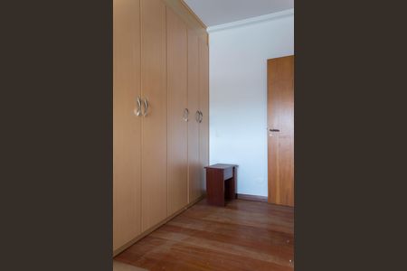 Casa à venda com 349m², 4 quartos e 6 vagas Casa à venda com 349m², 4 quartos e 6 vagasQuarto 2