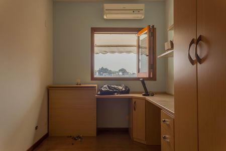 Casa à venda com 349m², 4 quartos e 6 vagas Casa à venda com 349m², 4 quartos e 6 vagasQuarto 2