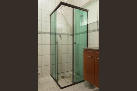 Casa à venda com 349m², 4 quartos e 6 vagas Casa à venda com 349m², 4 quartos e 6 vagasSauna - Banheiro