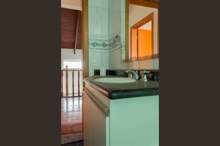 Casa à venda com 349m², 4 quartos e 6 vagas Casa à venda com 349m², 4 quartos e 6 vagasBanheiro