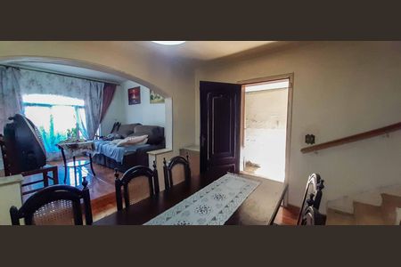 Casa para alugar com 240m², 3 quartos e 1 vagaSala