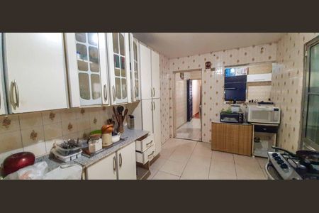 Casa para alugar com 240m², 3 quartos e 1 vagaCozinha