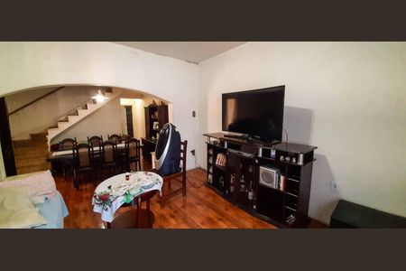 Casa para alugar com 240m², 3 quartos e 1 vagaSala