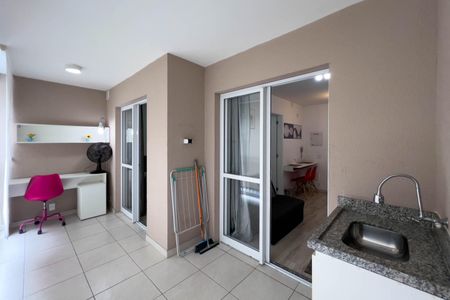 Studio para alugar com 34m², 1 quarto e 1 vaga Studio para alugar com 34m², 1 quarto e 1 vagaVaranda