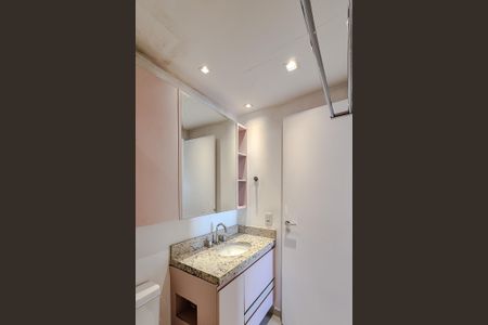 Apartamento para alugar com 74m², 2 quartos e 2 vagasBanheiro da Suíte