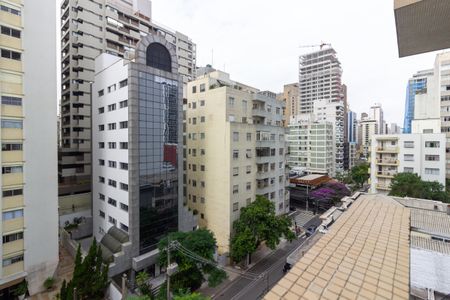 Apartamento para alugar com 175m², 2 quartos e 1 vaga Apartamento para alugar com 175m², 2 quartos e 1 vagaVista/Varanda da Suíte