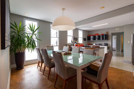 Apartamento para alugar com 175m², 2 quartos e 1 vaga Apartamento para alugar com 175m², 2 quartos e 1 vagaSala de Jantar