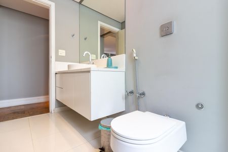 Apartamento para alugar com 175m², 2 quartos e 1 vaga Apartamento para alugar com 175m², 2 quartos e 1 vagaBanheiro