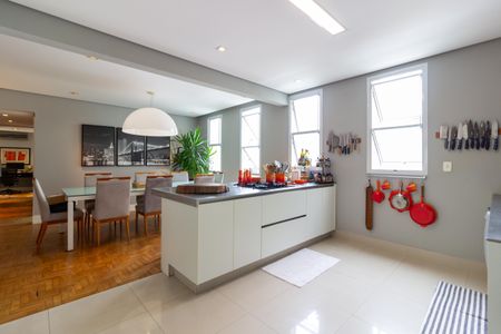 Apartamento para alugar com 175m², 2 quartos e 1 vaga Apartamento para alugar com 175m², 2 quartos e 1 vagaCozinha