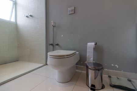 Apartamento para alugar com 175m², 2 quartos e 1 vaga Apartamento para alugar com 175m², 2 quartos e 1 vagaBanheiro da Suíte