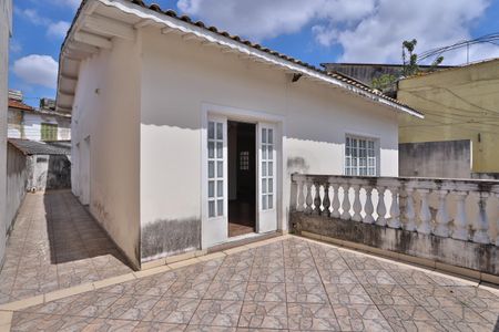 Casa à venda com 270m², 2 quartos e 3 vagas Casa à venda com 270m², 2 quartos e 3 vagasQuintal