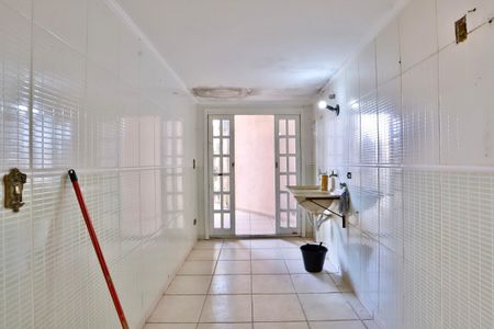 Casa à venda com 270m², 2 quartos e 3 vagas Casa à venda com 270m², 2 quartos e 3 vagasLavanderia