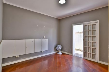 Casa à venda com 270m², 2 quartos e 3 vagas Casa à venda com 270m², 2 quartos e 3 vagasQuarto 1