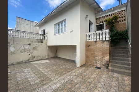 Casa à venda com 270m², 2 quartos e 3 vagas Casa à venda com 270m², 2 quartos e 3 vagasGaragem