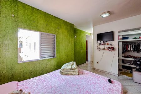 Casa à venda com 234m², 6 quartos e 4 vagasQuarto 1 - Suíte