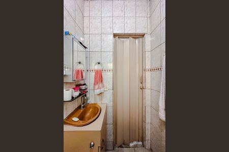 Casa à venda com 234m², 6 quartos e 4 vagasBanheiro 2