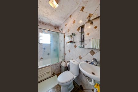 Casa à venda com 234m², 6 quartos e 4 vagasBanheiro da Suíte