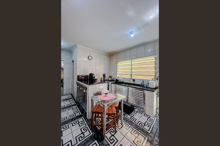 Casa à venda com 234m², 6 quartos e 4 vagasCozinha