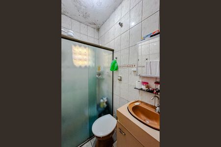 Casa à venda com 234m², 6 quartos e 4 vagasBanheiro 2