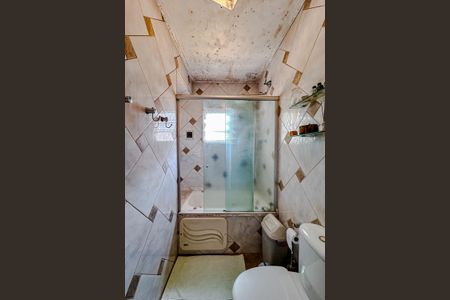 Casa à venda com 234m², 6 quartos e 4 vagasBanheiro da Suíte